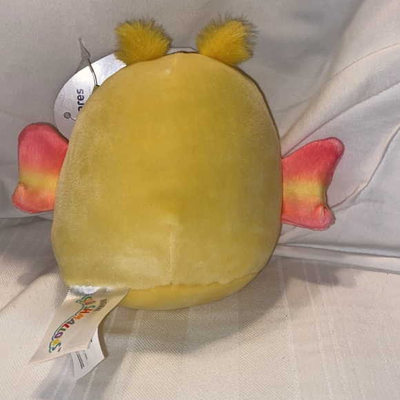 Squishmallows Miry the moth - Picture 2 of 5